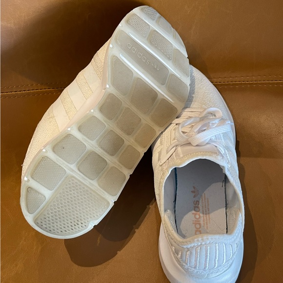 Adidas Swift Run - White - Picture 4 of 5